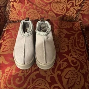 UGG Tasman Light Gray Suede Slippers